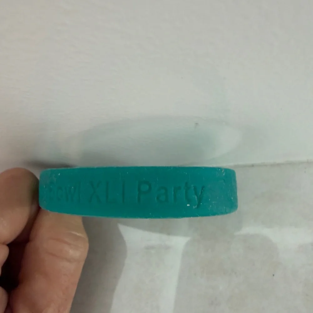 Rare New 2007 Super Bowl XLI Dolphin Stadium Baseball Cap & XLI Party Wristband - Picture 9 of 9